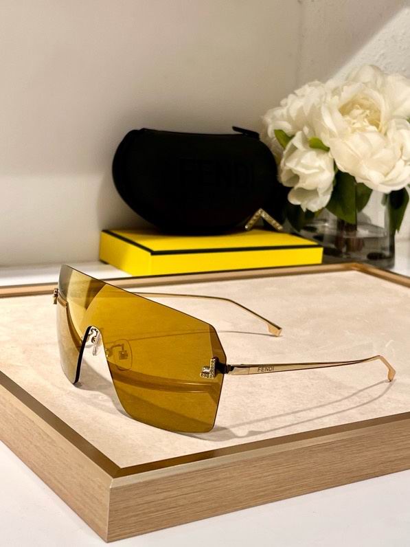 Fendi Glasses (119)